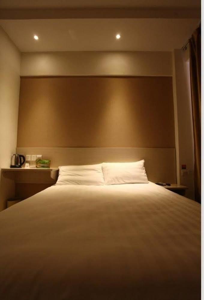 Hanting Hotel Dali (Yunnan) Bagian luar foto